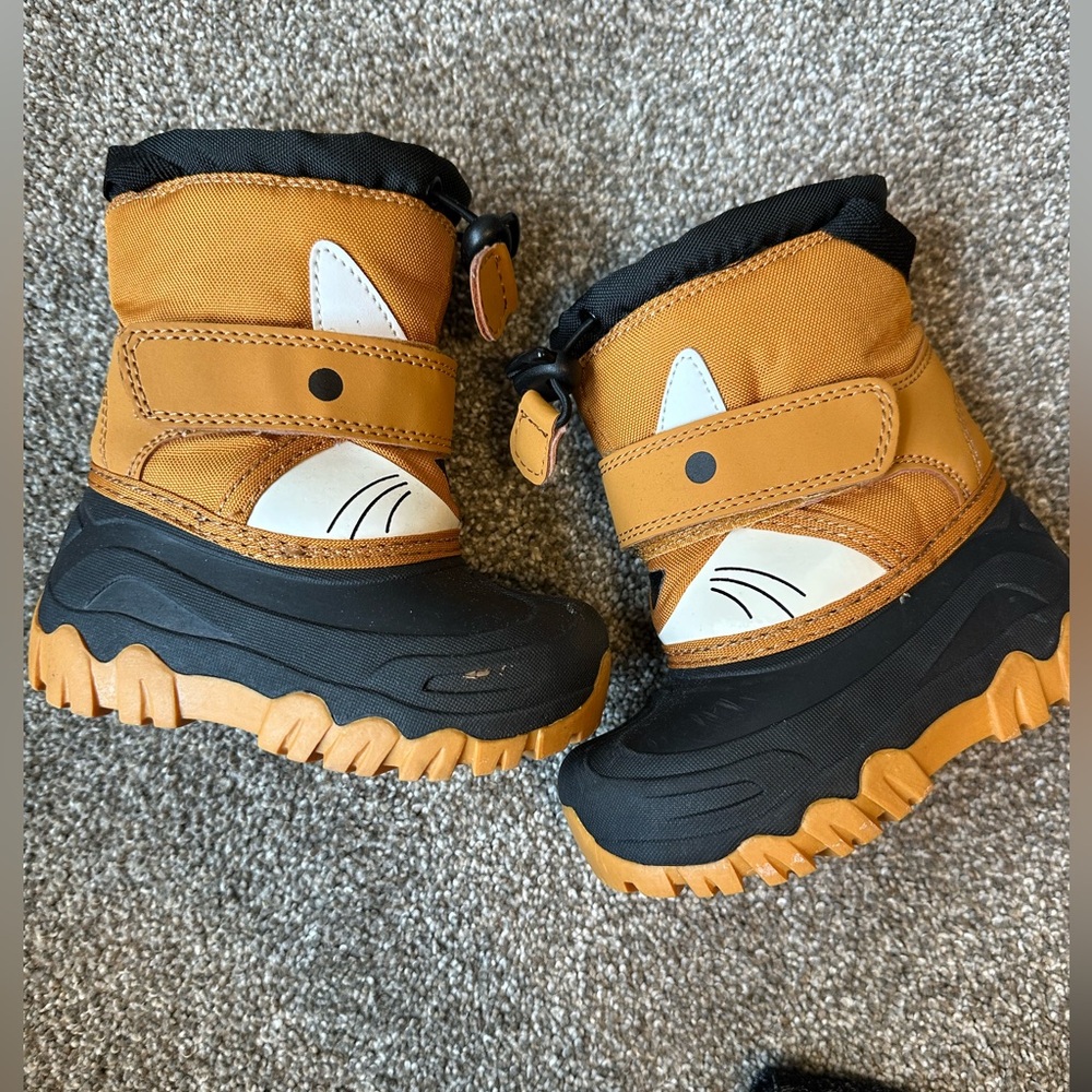 Cat & Jack fox snow boots